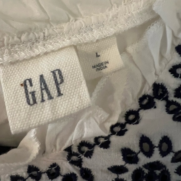 GAP White Ruffled Blouse with navy blue Embellishments size L (S110) - Picture 2 of 8